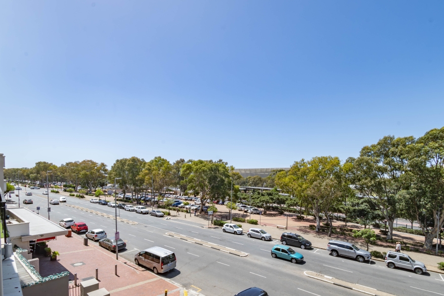 1 Bedroom Property for Sale in Green Point Western Cape